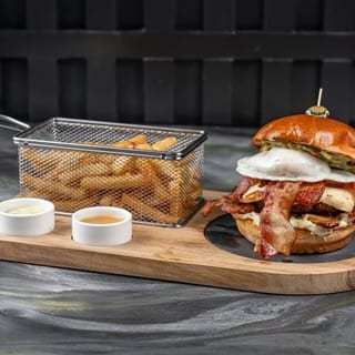 Paisa Burger